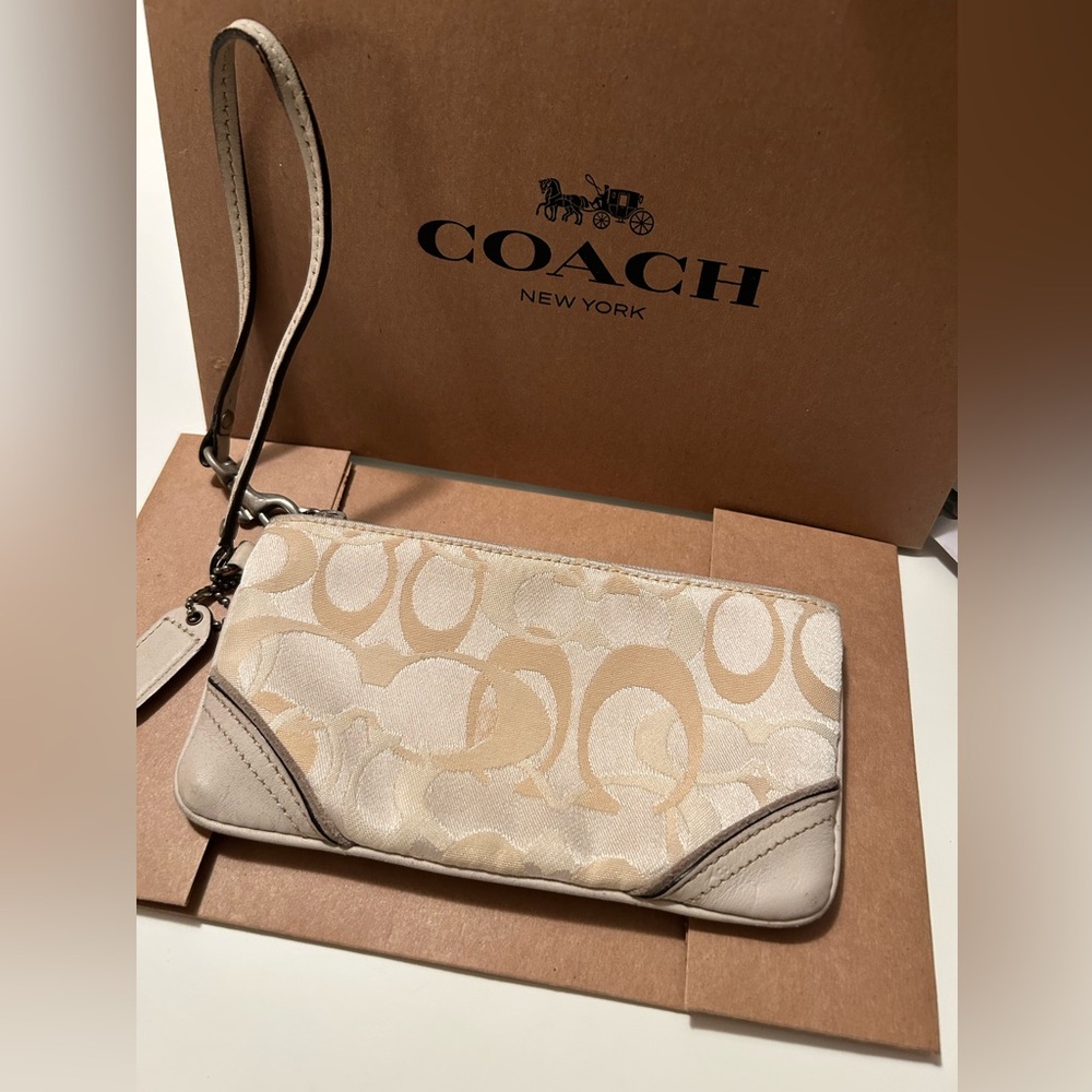 COACH Signature Cream White Wristlet Purse w/ gift box